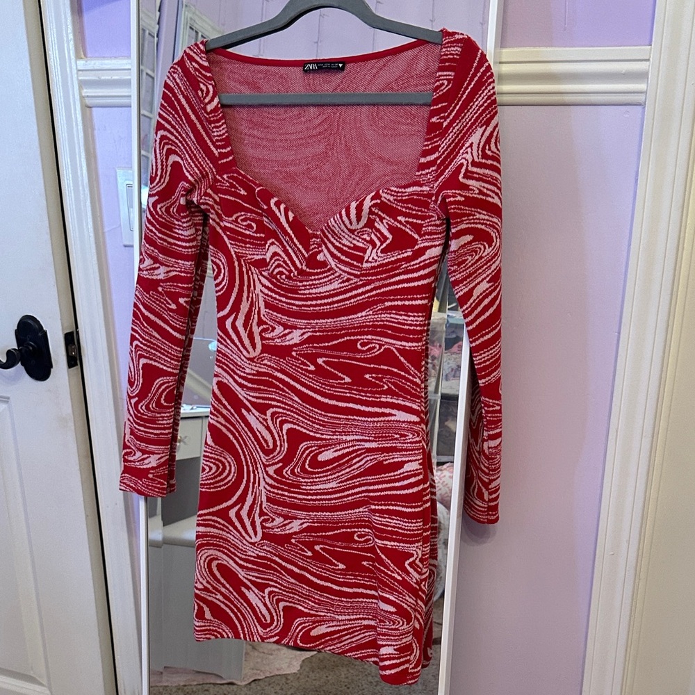 Zara Red and White Swirl Long Sleeve Dress
